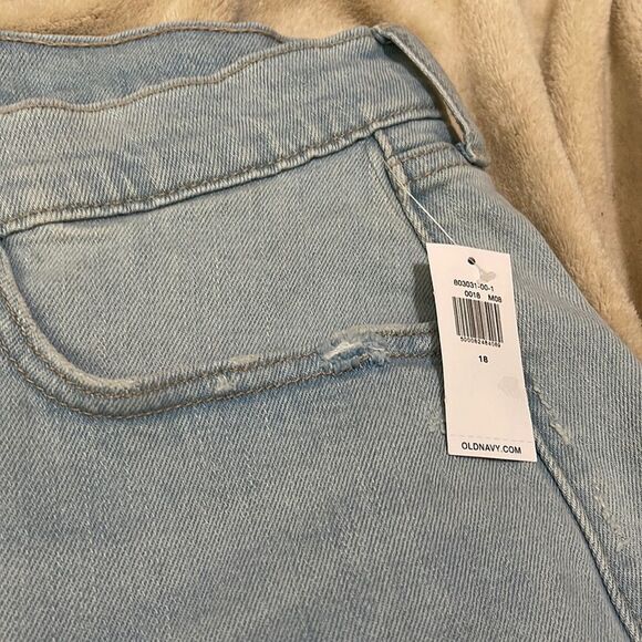 NWT- Old Navy- 18. Sky-Hi A-Line Denim Short - Picture 10 of 11